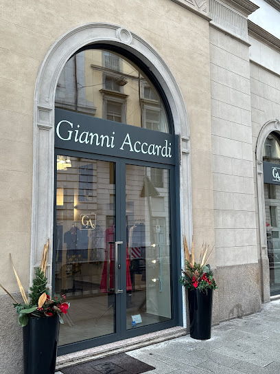 Gianni Accardi | Sartoria Donna Su Misura Milano — 1