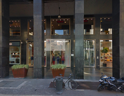 ISAIA Boutique - Milano — 1